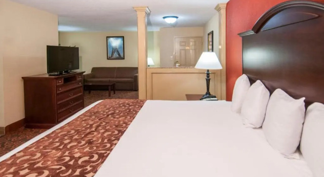 Люкс Governors Suites Hotel Oklahoma City Airport Area