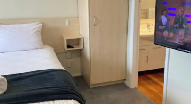 Студия Executive Balmoral Motel