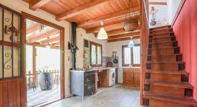 Awesome Home in Caccamo With 2 Bedrooms, Buchen Sie Hotel Caccamo Sizilien