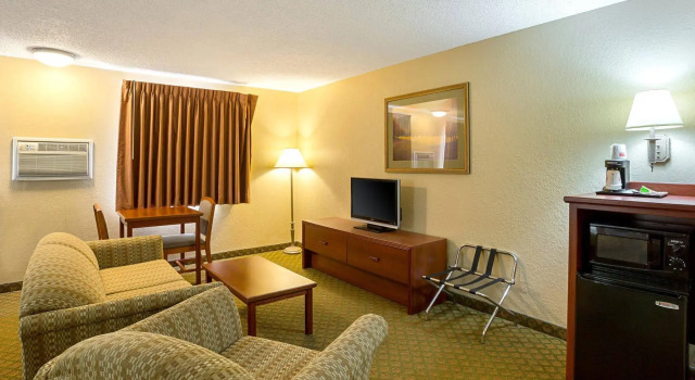 Rodeway Inn & Suites Kearney, Book Hotel Kearney 