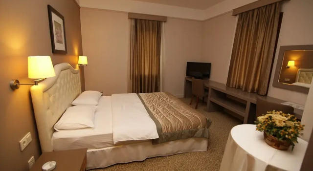 Люкс с балконом Grand Cavusoglu Hotel