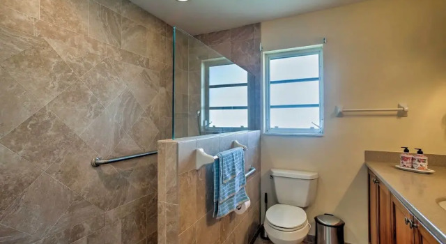 Коттедж Riviera Beach Home w/ Pool - Walk to Beaches!