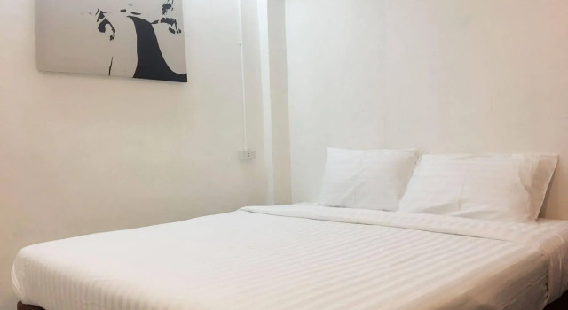 The Rabbits Hole Hostel, Забронировать Хостел Отели Бангкока с парковкой, Парковка
