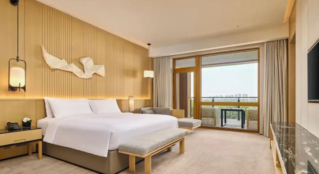 Двухместный люкс Deluxe Secan Hotel Qingdao, Curio Collection By Hilton
