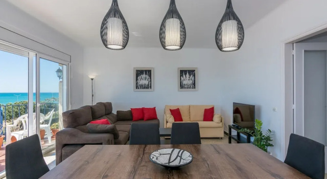 HomeHolidaysRentals Mar IV - Costa Barcelona, Buchen Sie Villa Pineda de Mar Costa del Maresme