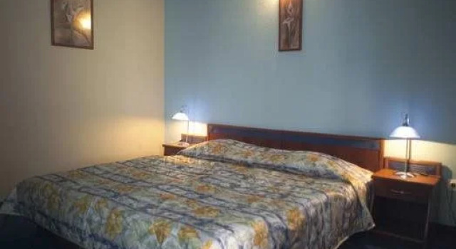 Aranysas Hotel és Bungalows Alsóörs, Rezervovat Hotel Alsoors 