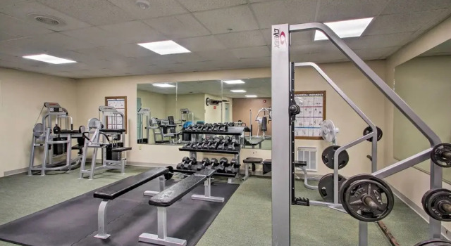 Hike, Ski, Explore: Lincoln Condo w/ Pool Access