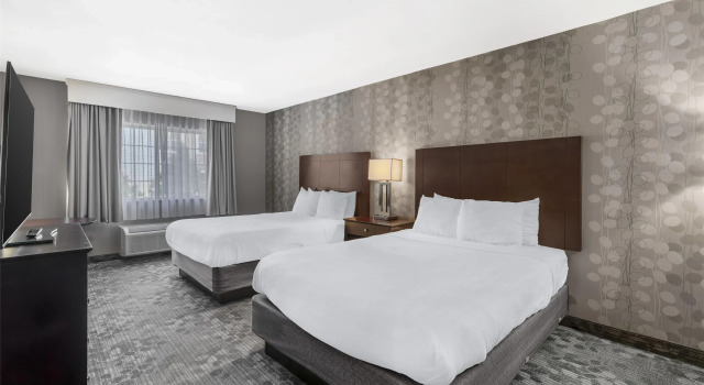 Четырёхместный люкс c 1 комнатой Best Western Concord Inn and Suites