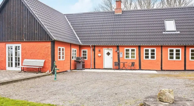 8 Person Holiday Home in Nexo, Rezerwuj Dom wakacyjny Hotele w Nexo z parkingiem, Parking