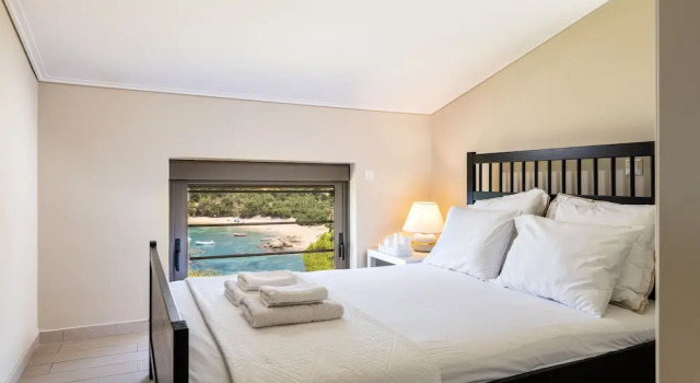 Villa Idyle-Luxury Beachfront Property