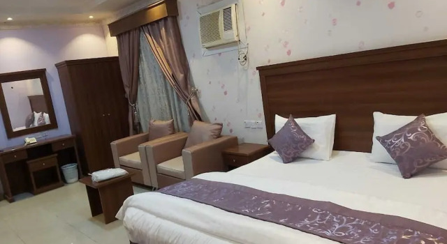 Asoul Najed 2 Hotel Suite, Забронировать Отель Отели Аль-Малаз с бассейном, Бассейн