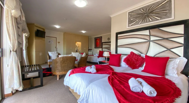 Семейный номер Superior с балконом Bar-t-nique Guest House