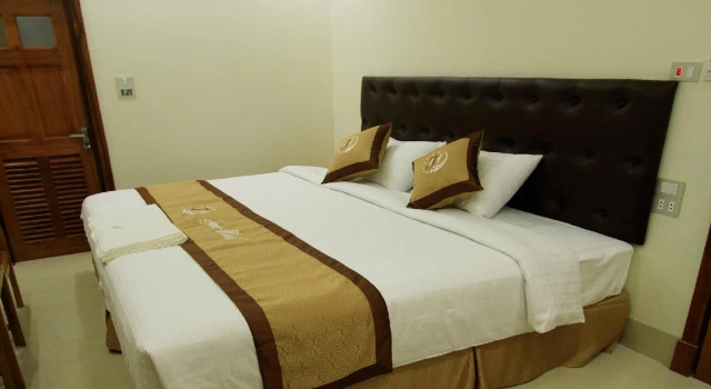 Jeanne Hotel