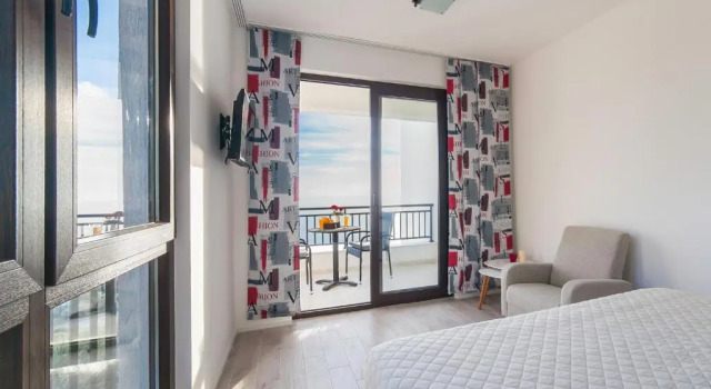 Villa Mona 2, Book Villa Sommerhuse i Budva, Hytte