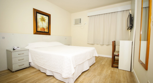 Hotel Geranium, Забронировать Отель Отели Балнеариу-Камбориу с бассейном, рядом с Free Fair, Бассейн