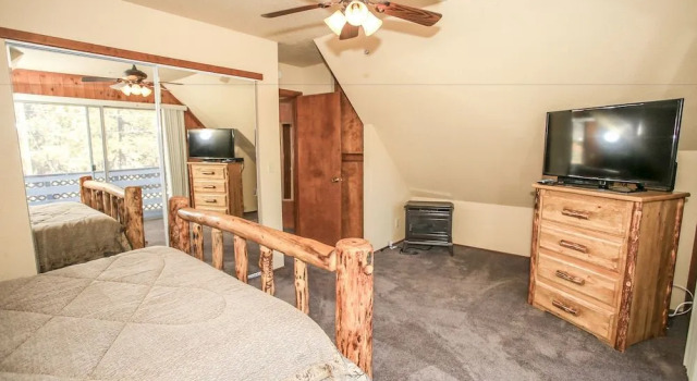 Village Hideaway - Perfectly cozy cabin with a beautiful location, walking distance to everything, Prenota Hotel Hotel SPA a Big Bear Lake, SPA