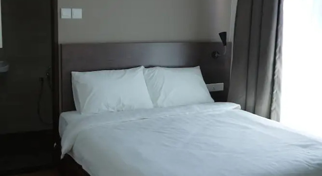 Двухместный номер Deluxe KL Hotel