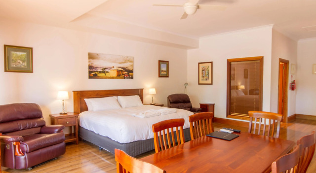 Birdwood Motel, Забронировать Мотель  
