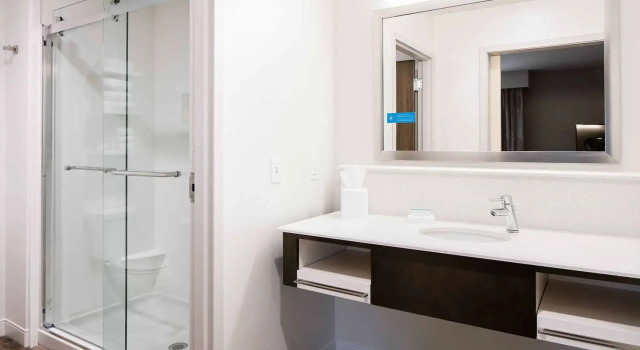 Номер Standard Hampton Inn & Suites-Hudson Wisconsin