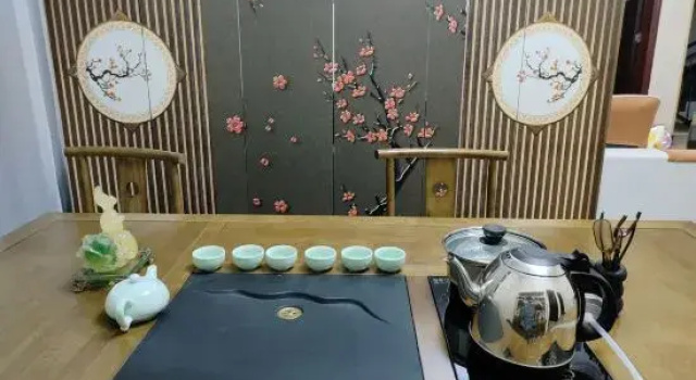 Enshi Kuangbiao Homestay, Prenota Hotel Enshi Prefecture Cina