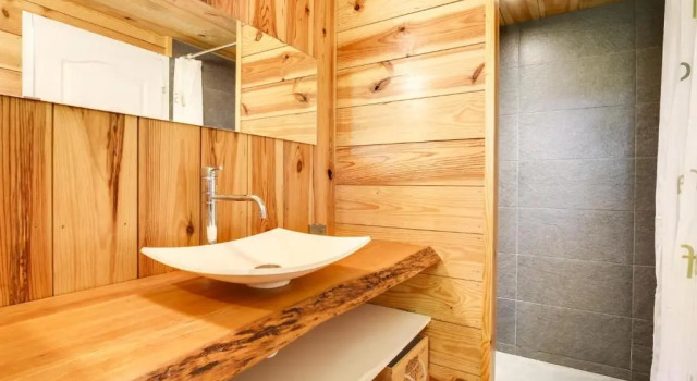 Belle villa en bois 6 personnes avec terrasse et Wi-Fi à Biscarrosse - FR-1-521-71, Забронировать Отель Бискарросс Côte landaise, рядом с Поле для гольфа Biscarrosse