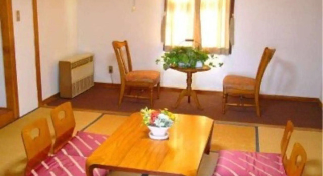Charade Inn Shiga