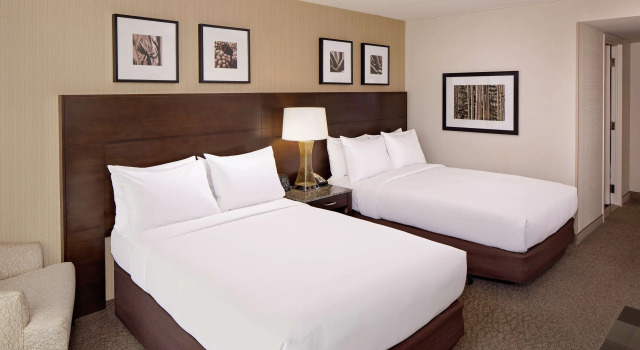 DoubleTree by Hilton Hotel Boston Bayside