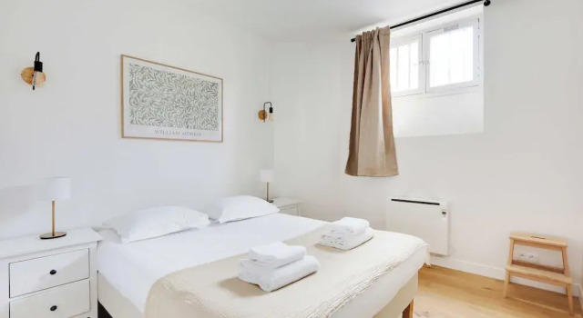 Charming Appt - 1bd/2p - Near Canal Saint Martin, Забронировать Апарт-отель Париж Иль-де-Франс, рядом с Станция метро Rambuteau