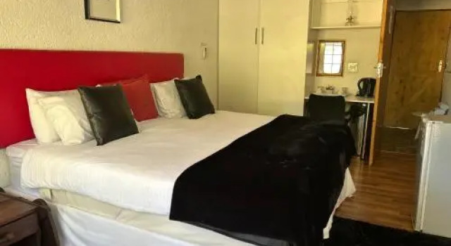 Mihandzu Guest House, Забронировать Гостевой дом Отели Хейзивью с парковкой, рядом с Kruger Park Lodge Golf Club, Парковка