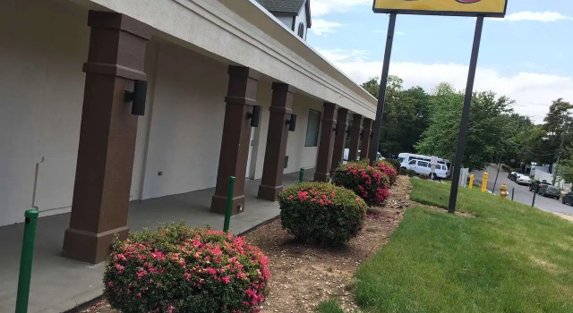 Super 8 by Wyndham Alexandria/Washington D.C. Area