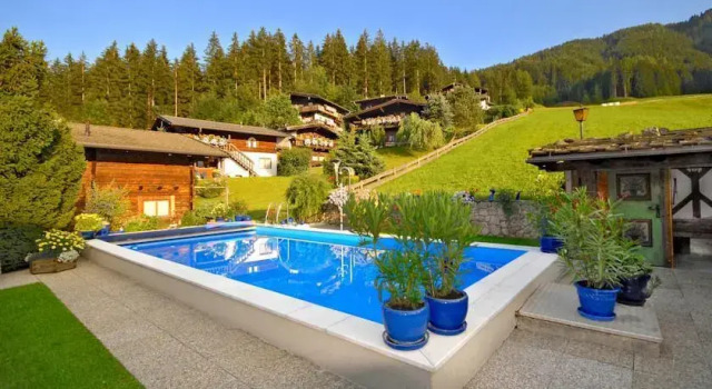 Ferienhäuser Reither Almen, Book Hotel Hotels in Alpbach Valley with a Pool, Swimming Pool