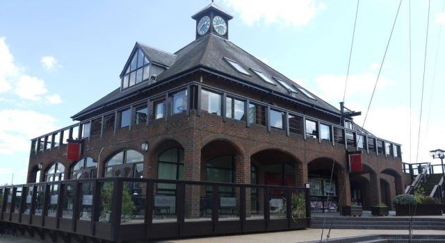 Boathouse Hotel