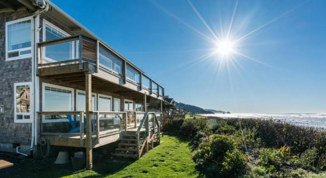 Коттедж Blue Starfish by Avantstay Ocean Views & Direct Cannon Beach Access