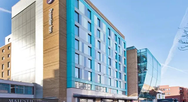 Premier Inn London Wimbledon - Broadway, Забронировать Отель Отели Большого Лондона с завтраком, Завтраки