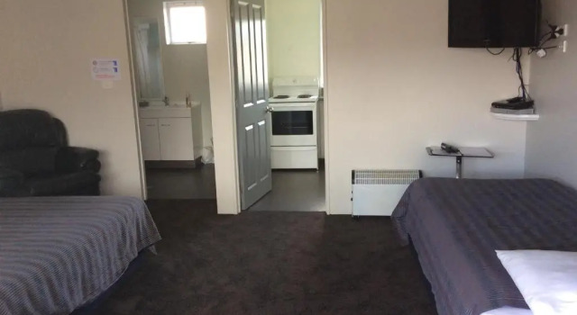 Студия Charlton Motel