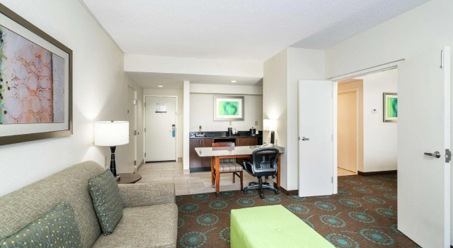 Двухместный люкс c 1 комнатой Hampton Inn & Suites Mooresville