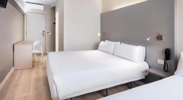 Семейный номер Standard B&B HOTEL Barcelona Mollet