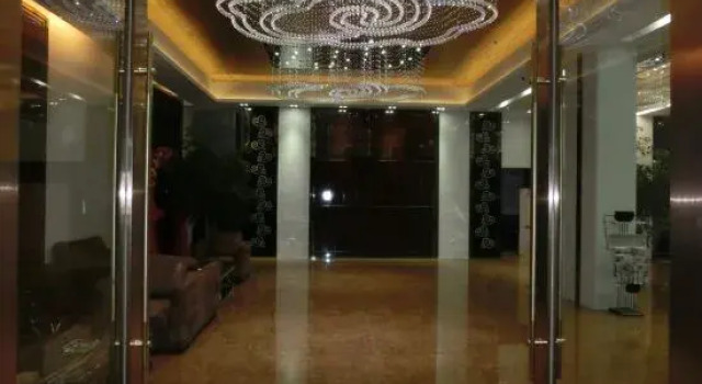 Longchuan Wanlong Business Hotel