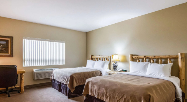 Четырёхместный номер Standard Quality Inn Selah Yakima