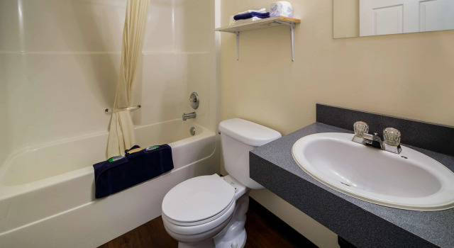 Номер Standard Canadas Best Value Inn Fort St John