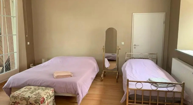 Loft au sein du Couvent des Tiercelines, Book Hotel Hoteller i Ensisheim med parkering, Parkering