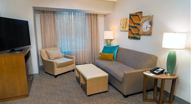 Четырёхместный люкс с 2 комнатами Staybridge Suites Coeur dAlene by IHG