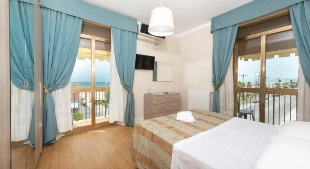Двухместный номер Standard с балконом и с видом на море Hotel La Pace