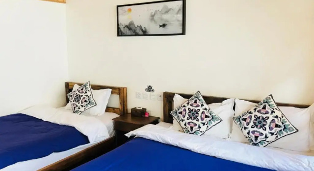 Номер Standard Tourist Courtyard Hotel
