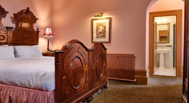 Номер Classic Craigs Royal Hotel