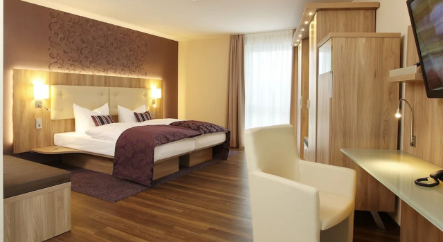 Трёхместный номер Business Hotel Simonshof