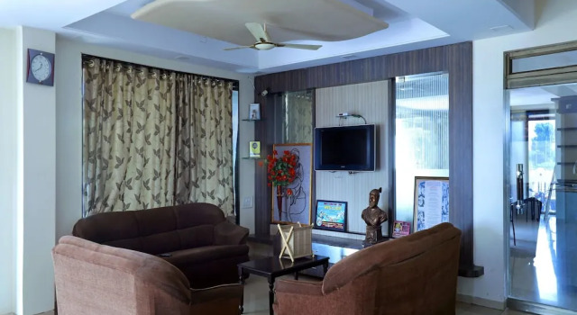 Hotel Shri Sai Murli, Забронировать Отель Отели штата Махараштры с завтраком, Завтраки