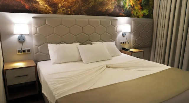Двухместный номер Standard с видом на сад Dayman Hotel