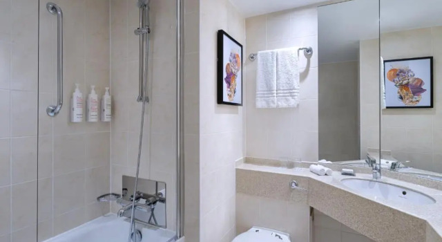 Номер Executive Delta Hotels by Marriott Heathrow Windsor