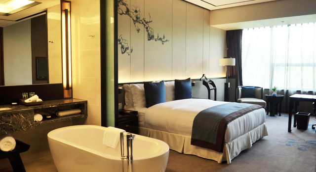 Chongqing Ronghui Grand Hotel, Rezerwuj Hotel Hotele w Chongqing z basenem, Basen